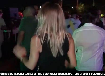 Ballo in discoteca in Calabria