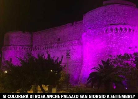 Castello Aragonese di reggio Calabria colorato di rosa