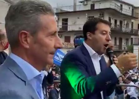 Roy Biasi e Matteo Salvini a Taurianova dopo la vittoria della Lega