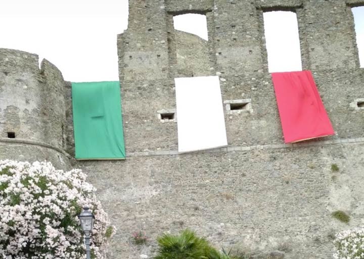Castello Squillace tricolore