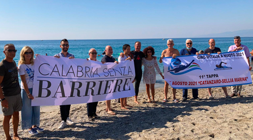 Senza barriere: il giro d'Italia a nuoto a Catanzaro