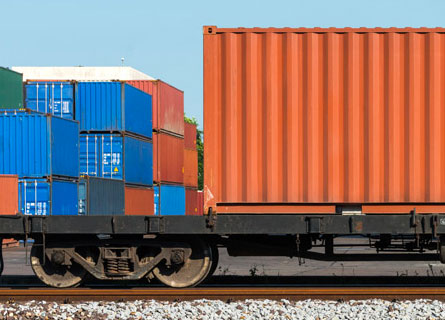 Container via ferrovia