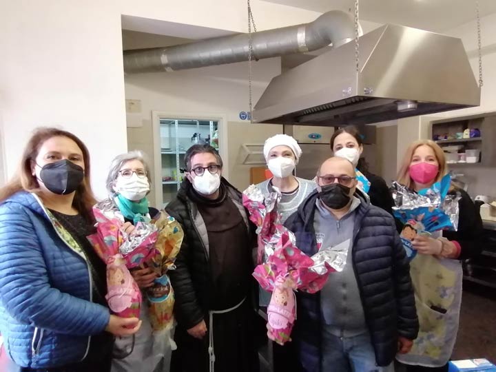 L'azienda Monardo dona uova di pasqua ai bambini ucraini e ai bisognosi della "Casa del Pane" di Reggio