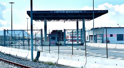 Il Corap trasferisce alla Regione la proprietà del raccordo ferroviario al Porto di Gioia Tauro