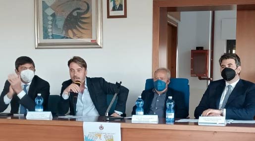 A Caraffa di CZ Lo Schiavo presenta la proposta di legge sulle Cooperative di Comunità