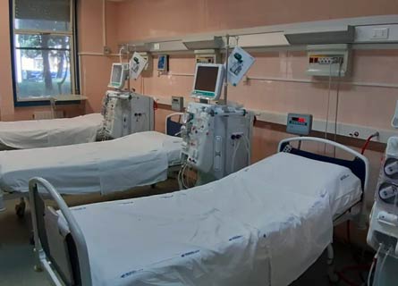 Il reparto dialisi all'Ospedale di Locri