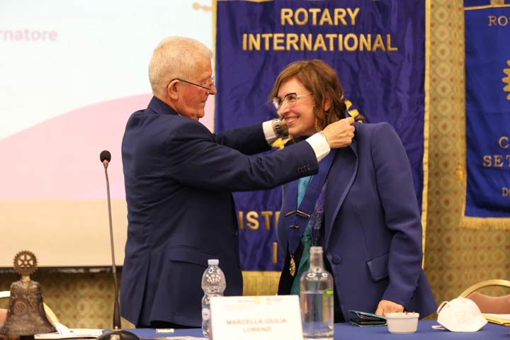 Marcella Giulia Lorenzi è la nuova presidente del Rotary Club Sette Colli