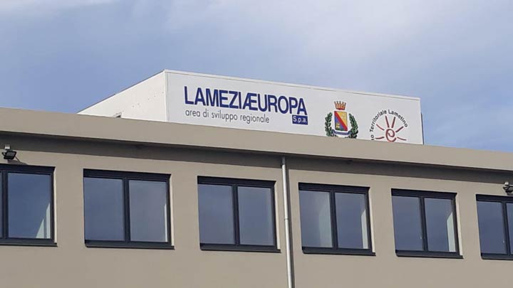 Lameziaeuropa pubblica avviso per attività di bar, ristorante e internet cafè