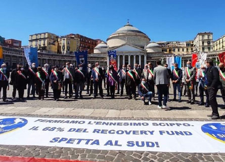La manifestazione della Rete Recovery Sud a Napoli