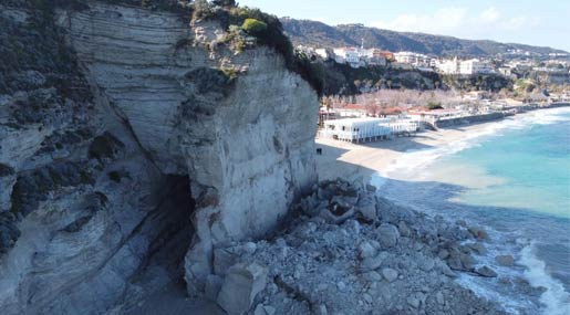 Crollo costone sotto il Santuario di Santa Maria dell'Isola a Tropea, Macrì: Priorità messa in sicurezza