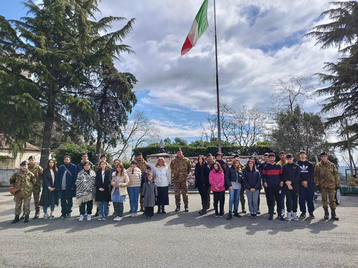 Il Comando Militare Esercito Calabria accoglie i minori ospiti di Fondazione Città Solidale