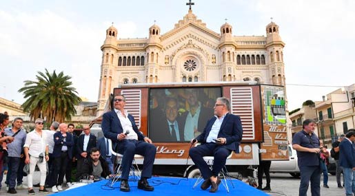 Piero Gaeta e Giuseppe Scopelliti a piazza Duomo a Reggio