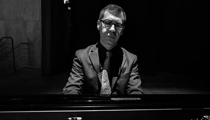 Domenica il concerto del pianista Massimo Coccia