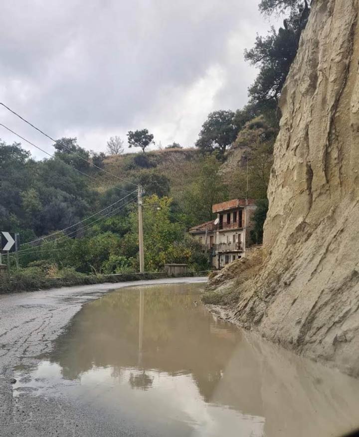 Vizzari (FI): Amministrazione intervenga per la strada che collega Santa Lucia a Fiumara