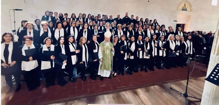 CAULONIA (RC) - I complimenti dell'amministrazione comunale al Coro diocesano