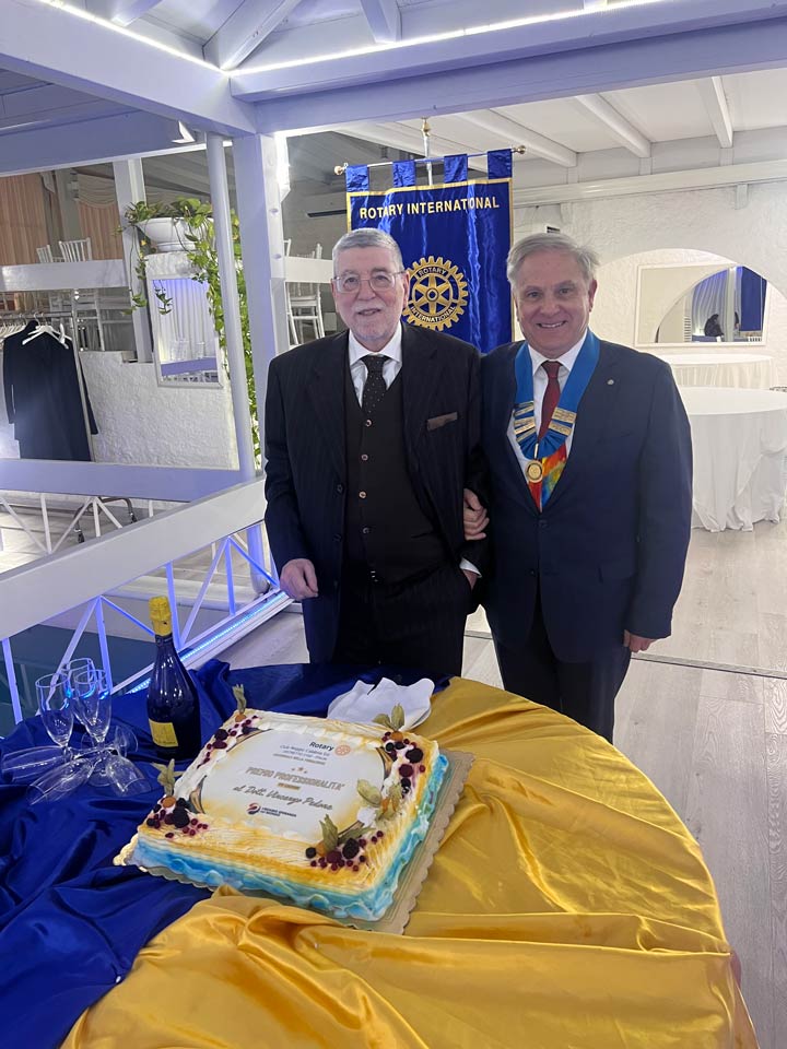 REGGIO CALABRIA - Il Rotary premia Vincenzo Pedone
