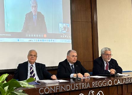 Il Question Time in Confindustria a Reggio con l'ad della Società Stretto di Messina Pietro Cucci