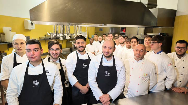 COSENZA - Gli studenti dell'Alberghiero incontrano lo chef Michele Rizzo