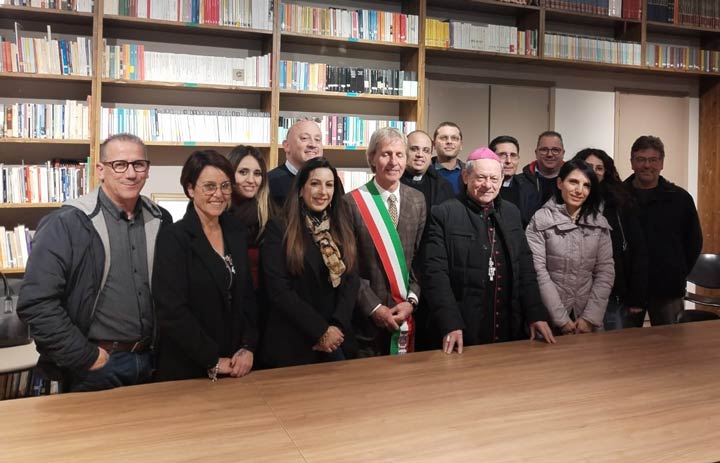 CAULONIA (RC) - Incontro fra amministrazione comunale e il vescovo Oliva