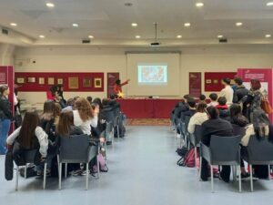 LOCRI (RC) - Oltre 600 studenti visitano la mostra “L’incanto del disegno” del Gal Terre Locridee