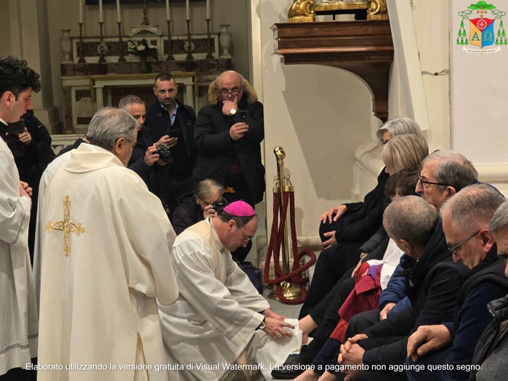 LAMEZIA TERME (CZ) - Il vescovo Parisi ha presieduto la Messa in Coena Domini