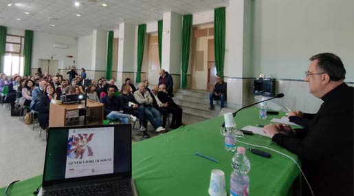 A Cetraro Marina il vescovo Stefano Rega incontra i candidati a sindaci