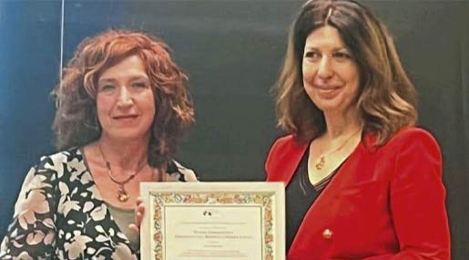 All'ambasciatrice Armena in Italia Tsovinar Hambardzumyan la pergamena di socio onorario "Amici dell'Unical"