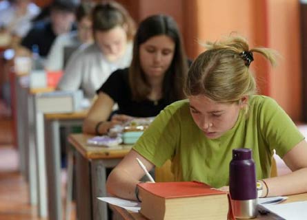 OGGI INIZIA LA MATURITÀ: IN CALABRIA IL 96,4% DEGLI STUDENTI È STATO AMMESSO