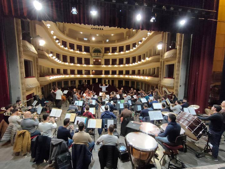 A Belluno l'Orchestra del Teatro "F. Cilea" si esibisce nel Don Giovanni di Mozart