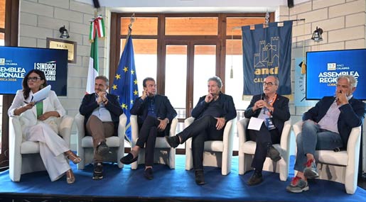 Conclusa la prima assemblea di Anci Calabria: 296 sindaci e 9 tavole rotonde