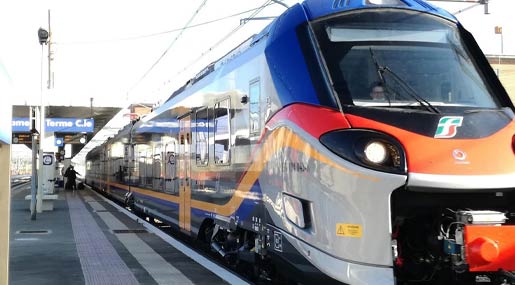 Trenitalia: Quattro nuovi collegamenti regionali serali lungo la Costa degli Dei