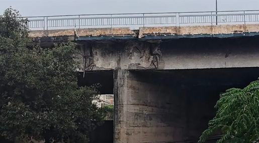 A Reggio crolla un pezzo del Ponte Sant'Anna