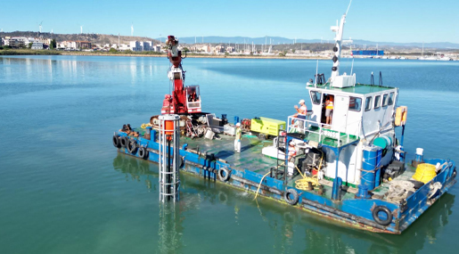 Al Porto di Crotone conclusi i prelievi di sedime portuale per il dragaggio dei fondali