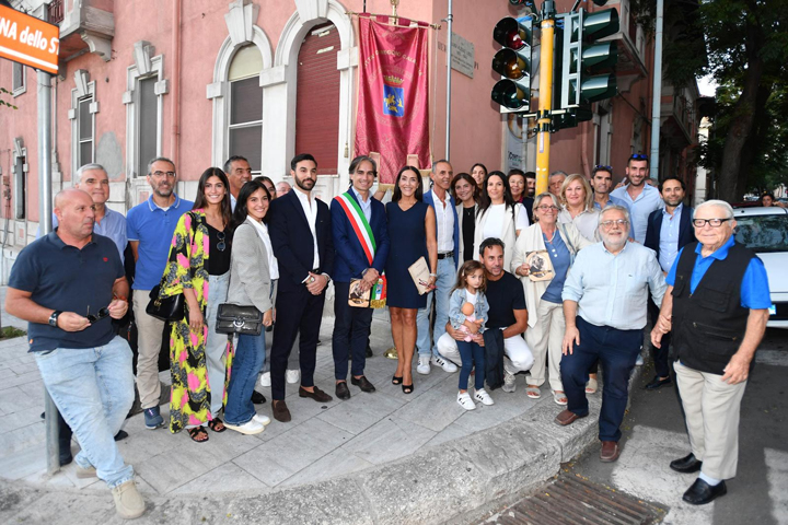 A Reggio intitolata a Luigi Aliquò Lenzi la strada di fronte alla Biblioteca Comunale