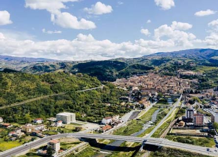 CITTÀ UNICA, SÌ O NO: OGGI IL REFERENDUM PER DECIDERE SULLA “GRANDE COSENZA”