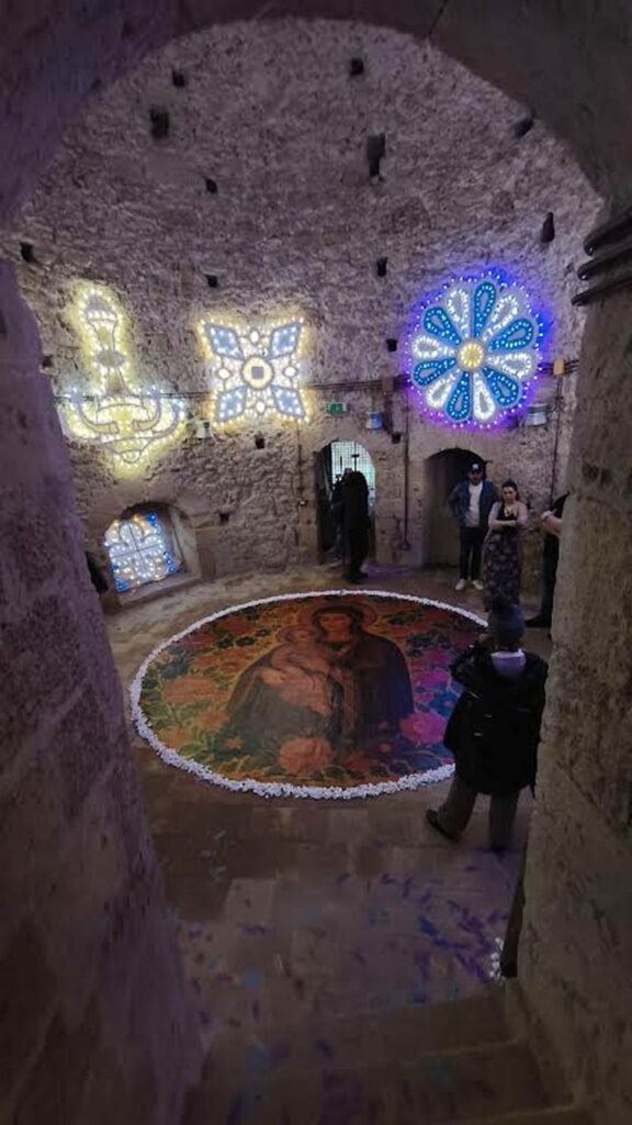 CROTONE - La mostra "Madre: rituali di memoria"