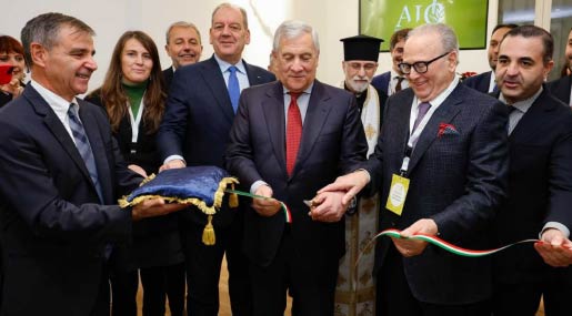 Il vicepremier Antonio Tajani e il Presidente AIC Giuseppino Santojanni inaugurano la nuova sede
