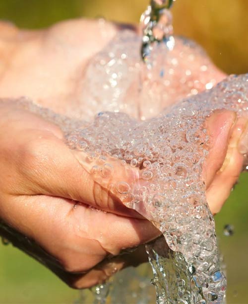 Il petrolio bianco della Calabria: l'acqua come patrimonio, diritto e futuro