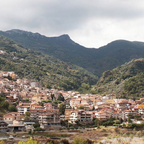 La Locride non è povera: è ferma